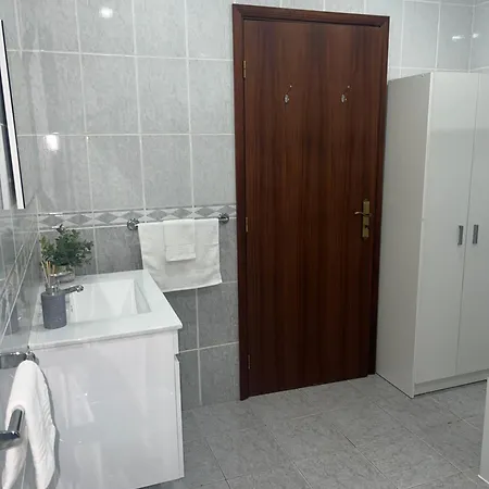 In Terceira Apartament *
